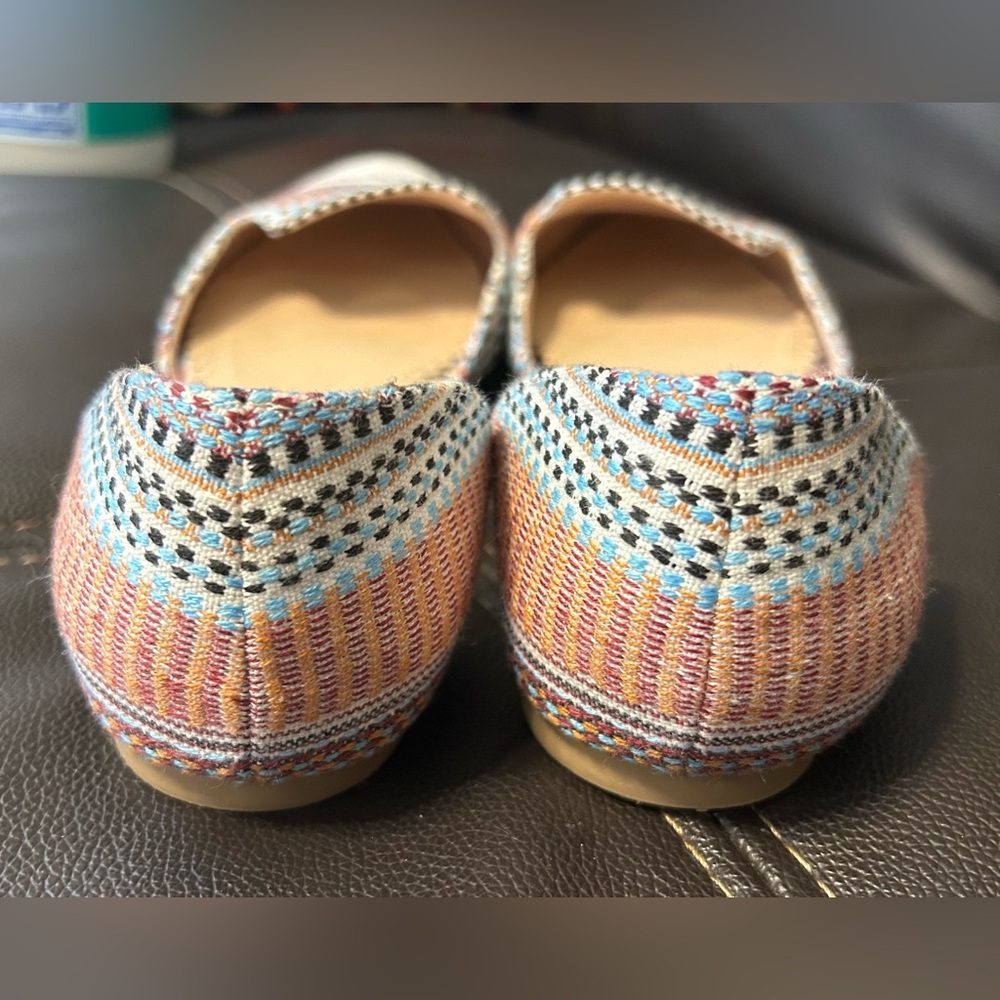 NWOT. Restricted Slip On. Size 8. - Picture 9 of 9